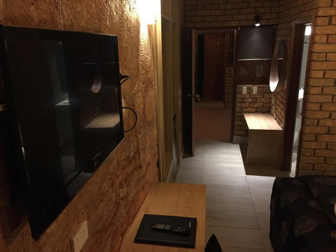 The Lookout Cave Underground Motel - Perth Resorts 26