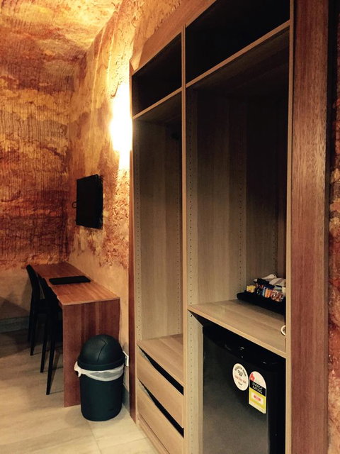 The Lookout Cave Underground Motel - Perth Resorts 36