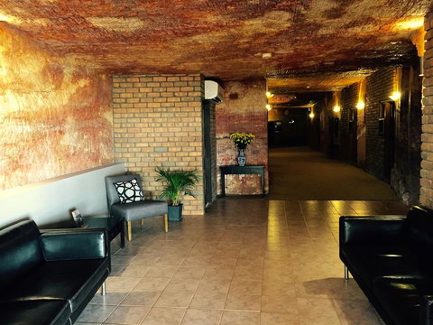 The Lookout Cave Underground Motel - Perth Resorts 18