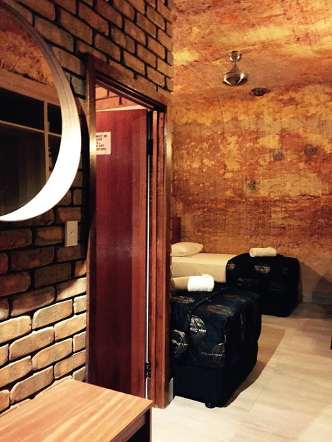 The Lookout Cave Underground Motel - Perth Resorts 37