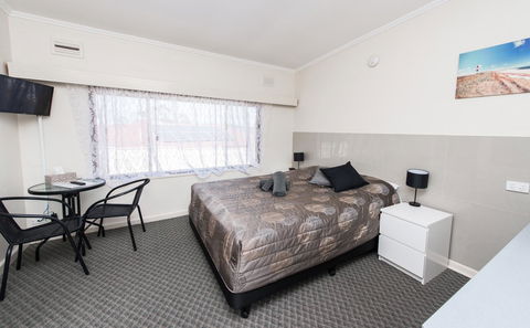 Blue Lake Motel - Accommodation Perth 7