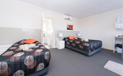 Blue Lake Motel - Accommodation Perth 1