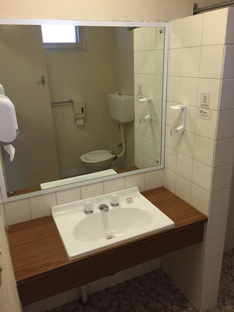 Blue Lake Motel - Accommodation Perth 28