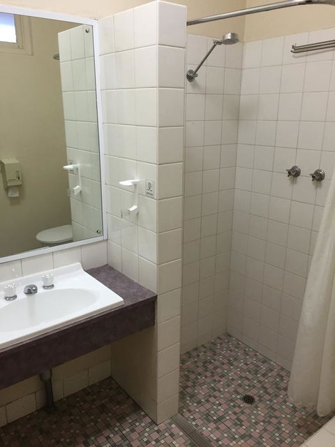 Blue Lake Motel - Accommodation Perth 21
