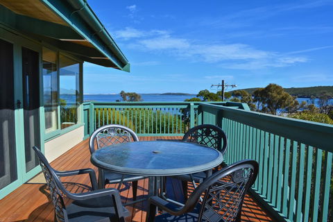 Dolphinview - Accommodation Perth 0