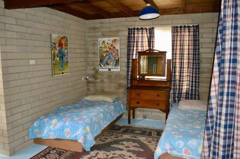 Dolphinview - Accommodation Perth 9