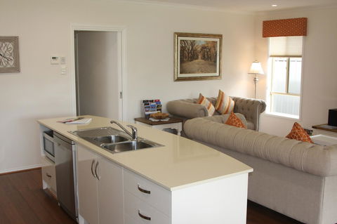 C And C Tanunda - Perth Resorts 12