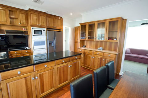 The Commodore - Perth Resorts 21