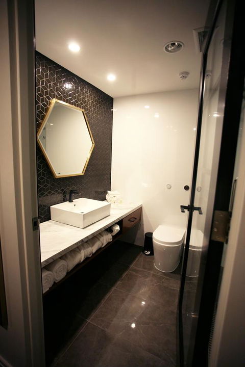 Ellen Hotel - Accommodation Perth 18