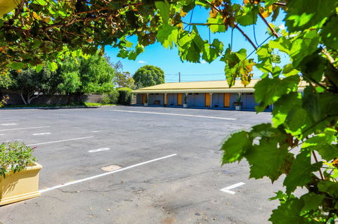 Country Roads Motor Inn Naracoorte - Accommodation Perth 30