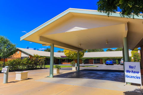 Country Roads Motor Inn Naracoorte - Accommodation Perth 1