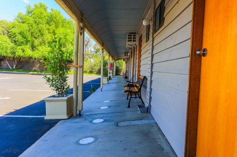 Country Roads Motor Inn Naracoorte - Accommodation Perth 21