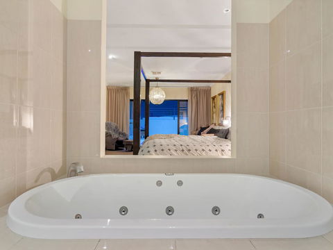 City-Barossa Gateway - Accommodation Perth 1