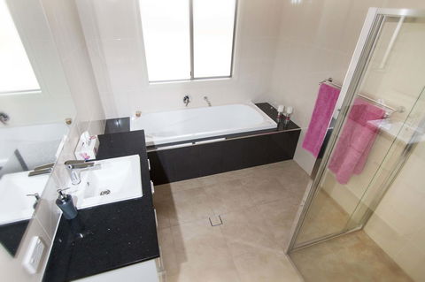 Brock's Base - Accommodation Perth 7