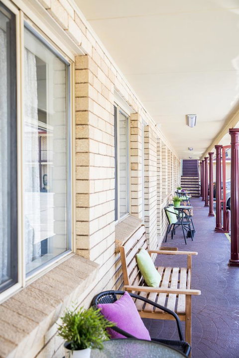 Lilac City Motor Inn & Steakhouse - Perth Resorts 13