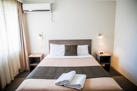 Lilac City Motor Inn & Steakhouse - Perth Resorts 10