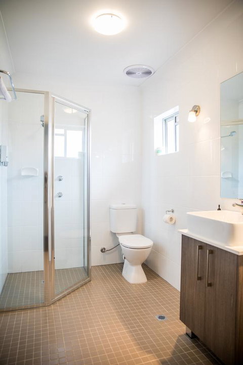 Lilac City Motor Inn & Steakhouse - Perth Resorts 6