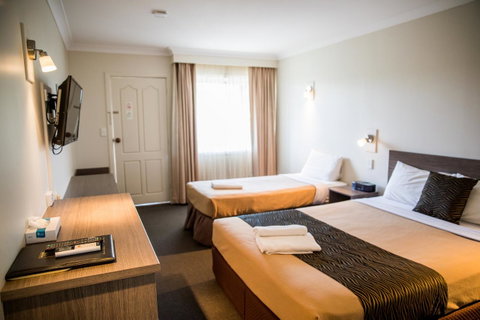 Lilac City Motor Inn & Steakhouse - Perth Resorts 30