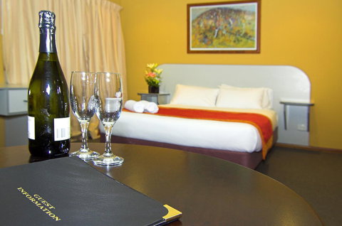 Victoria Hotel Strathalbyn - Perth Resorts 13