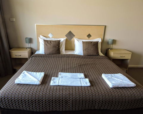 Highway One Motel - Perth Resorts 21