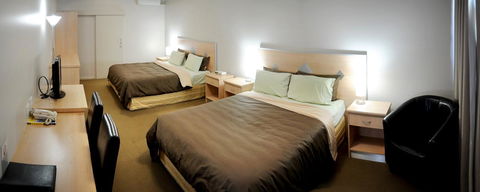 Highway One Motel - Perth Resorts 35