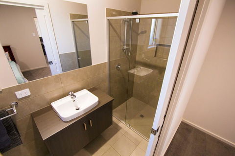 Serene Shores - Accommodation Perth 11