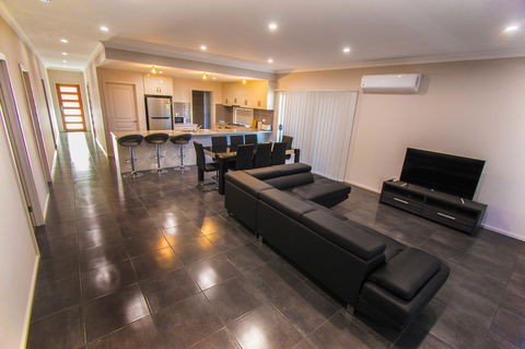 Serene Shores - Accommodation Perth 2