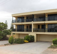 The Lighthouse - Beachfront Accommodation - Perth Resorts