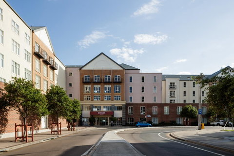 Rydges Newcastle - Accommodation Perth 2