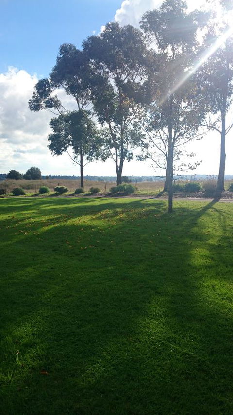 Hilltop Escape - Accommodation Perth 19
