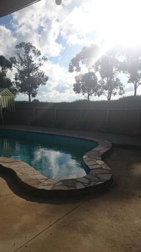 Hilltop Escape - Accommodation Perth 22