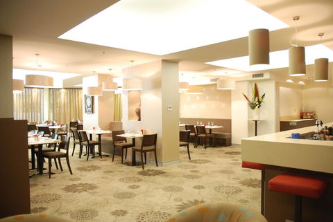 HotelMOTEL Adelaide - Accommodation Perth 10