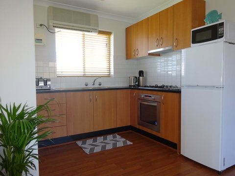 Aurora Holiday Apartment @West Beach - Accommodation Perth 19