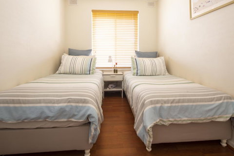 Aurora Holiday Apartment @West Beach - Accommodation Perth 7
