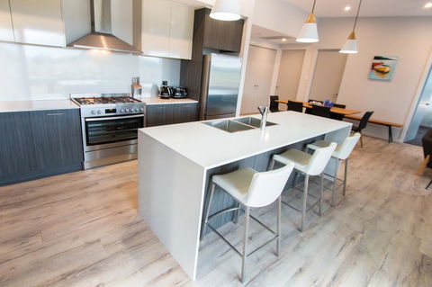 Wellington Lake Retreat - Perth Resorts 2