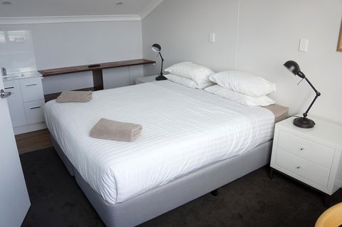 Oceanside 23 - Accommodation Perth 9