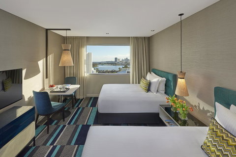 Crown Promenade Perth - Accommodation Perth 2
