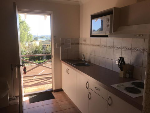 Karri Forest Motel - Accommodation Perth 21
