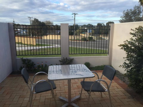 Country Comfort Amity Motel - Accommodation Perth 2