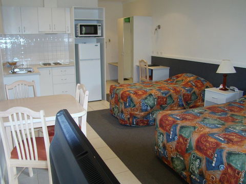 Dunsborough Central Motel - Accommodation Perth 20