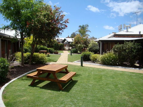 Dunsborough Central Motel - Accommodation Perth 3
