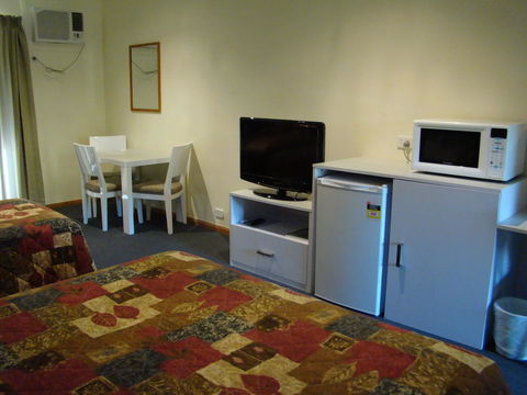 Dunsborough Central Motel - Accommodation Perth 8