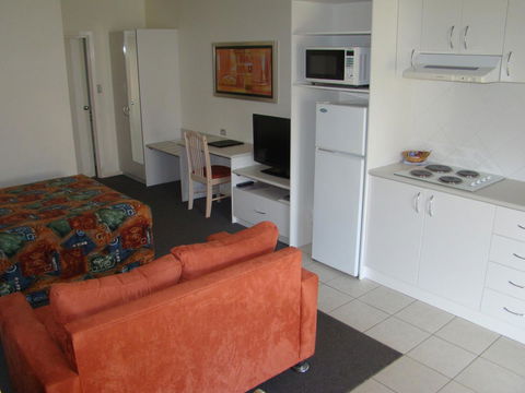 Dunsborough Central Motel - Accommodation Perth 5