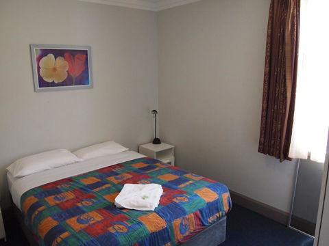 The Emperors Crown Hostel - Accommodation Perth 40
