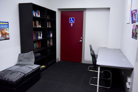 The Emperors Crown Hostel - Accommodation Perth 5
