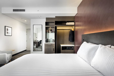 Holiday Inn West Perth, An IHG Hotel - Accommodation Perth 12