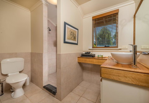 Chimes Spa Retreat - Accommodation Perth 18