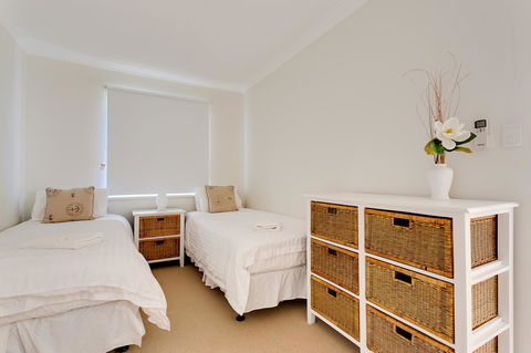 Cottesloe Beach House I - Accommodation Perth 9