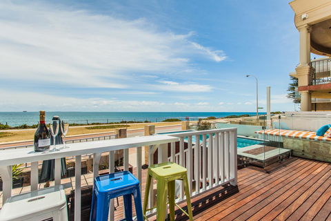 Cottesloe Beach House I - Accommodation Perth 11