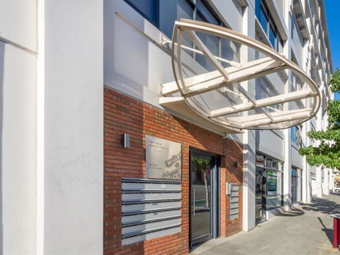 Home Apartment - Perth City Centre - Free WiFi - Accommodation Perth 4